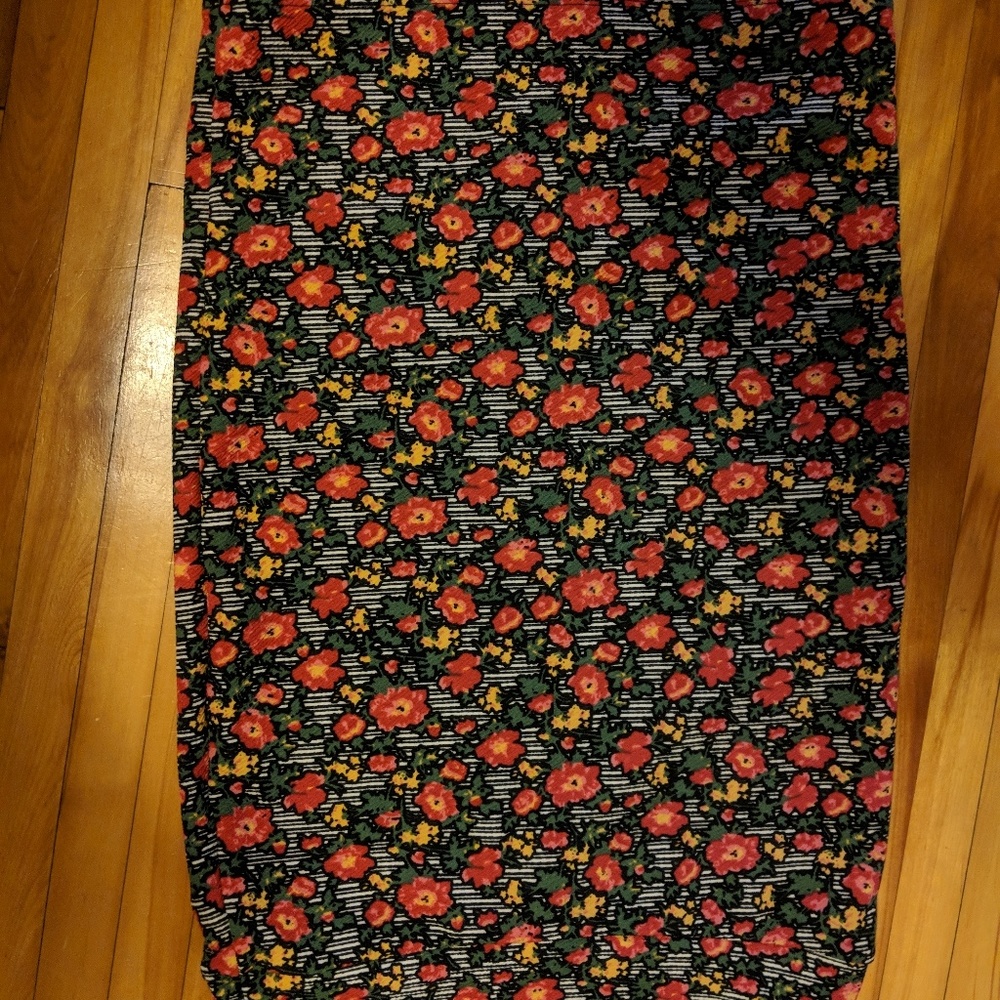 Gorgeous lularoe cassie skirt